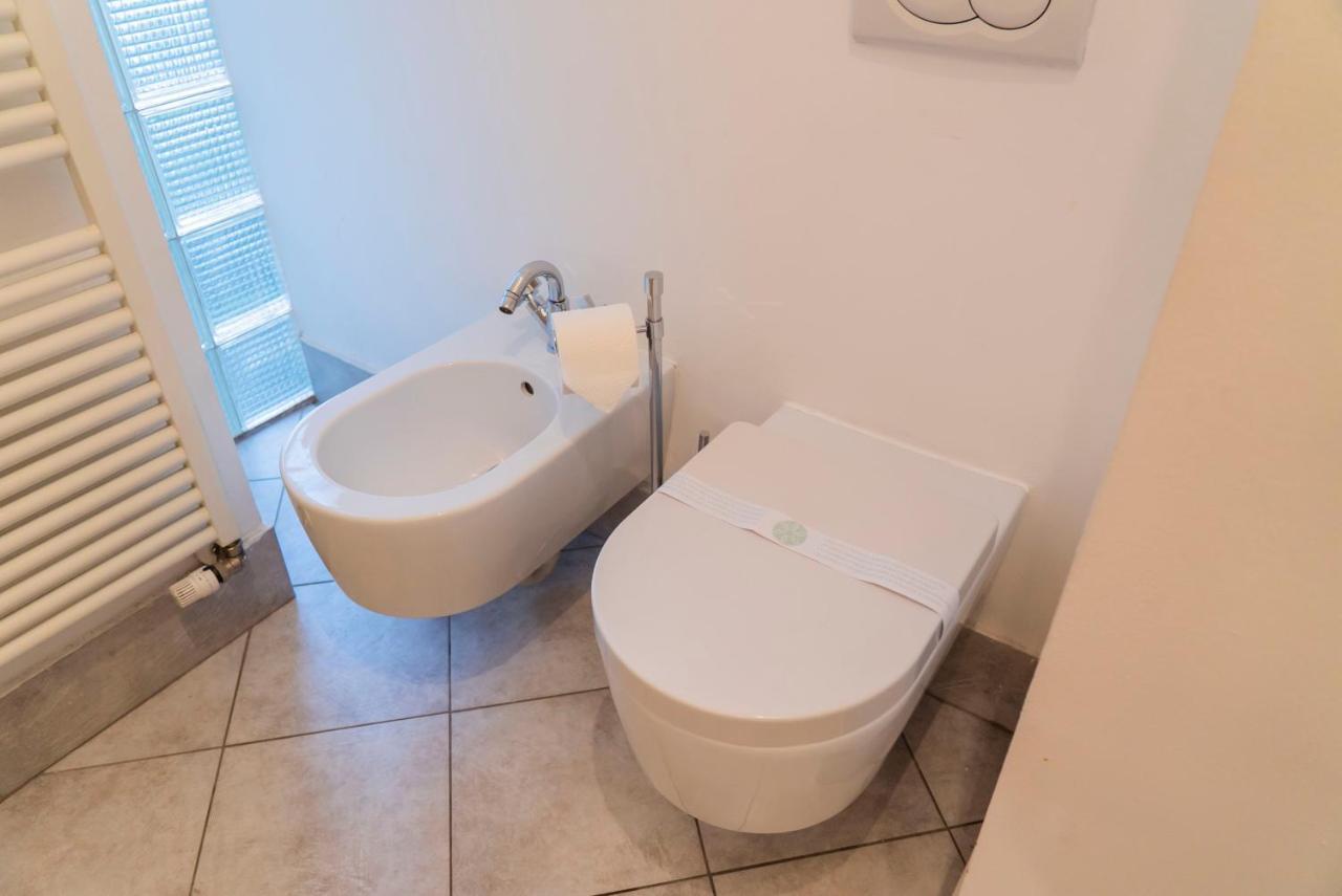 Trilocale Como Centro, Esclusivo 100 Mq Con 3 Balconi Exterior foto